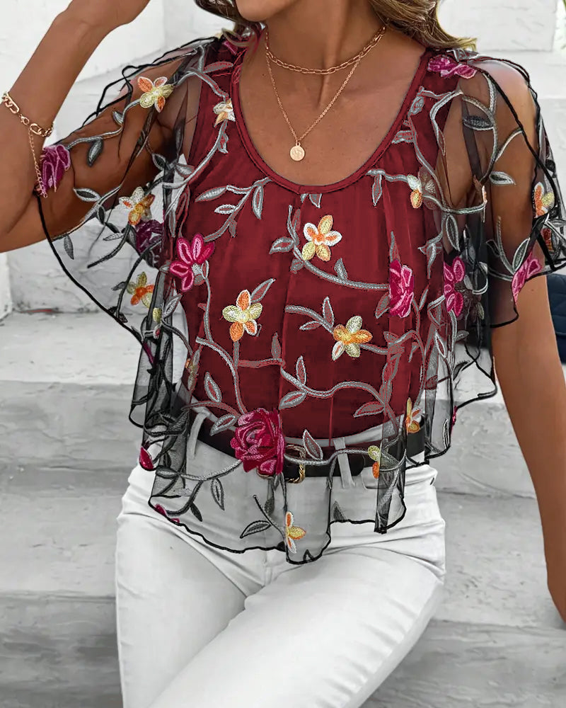 Elara – Bestickte Mesh-Bluse mit Statement-Ärmeln für elegante Layering-Looks