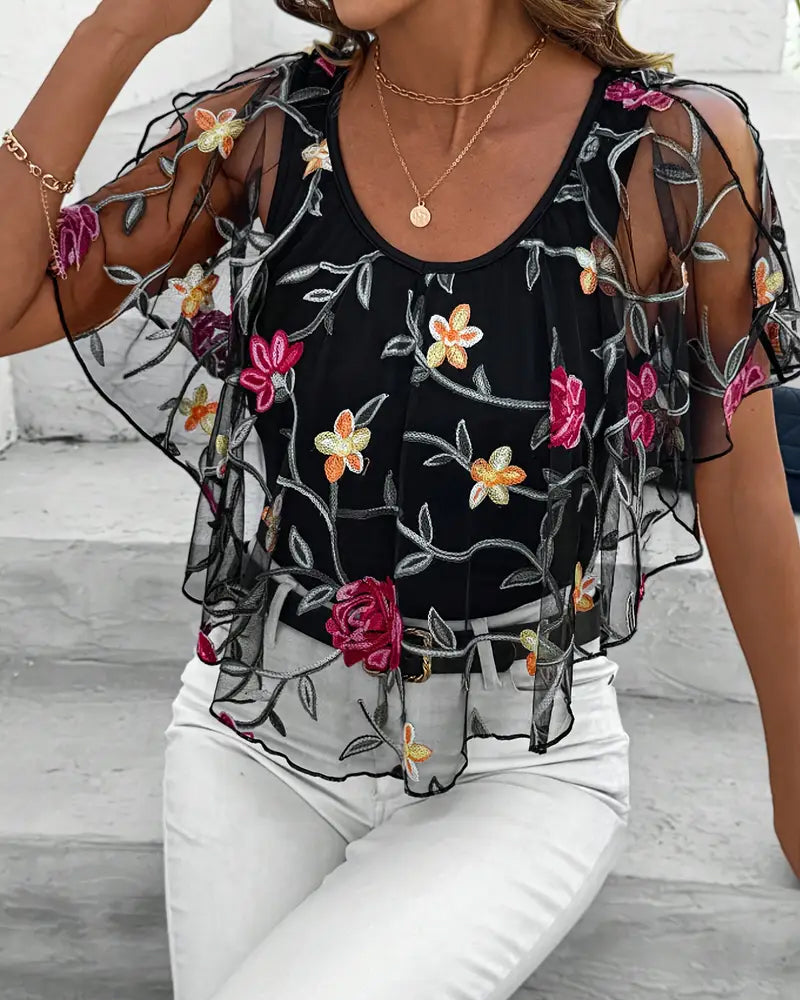 Elara – Bestickte Mesh-Bluse mit Statement-Ärmeln für elegante Layering-Looks