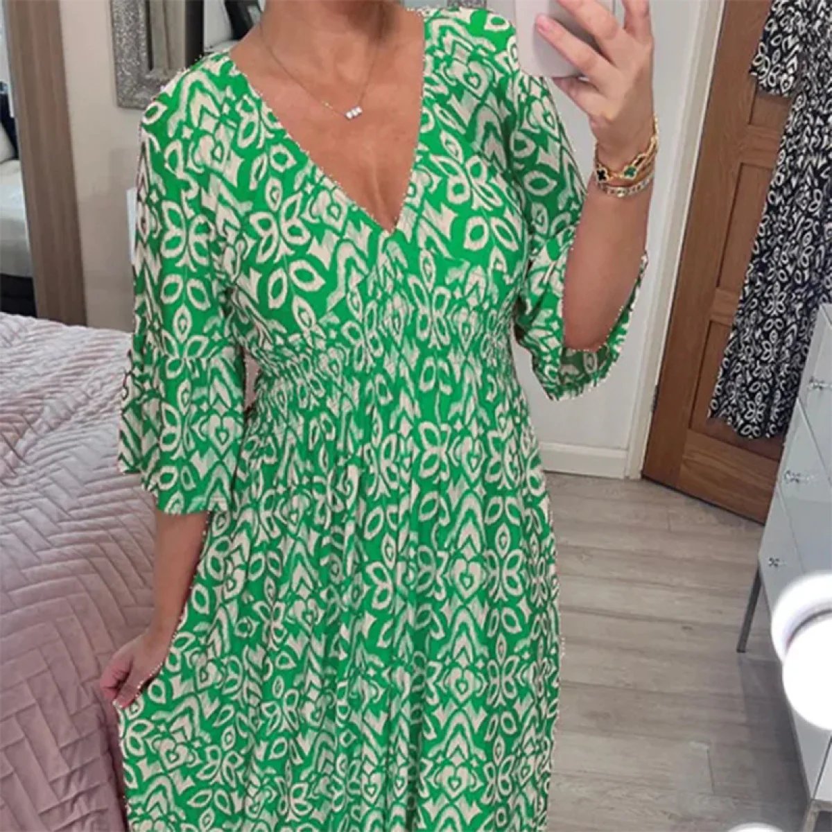 Helena - Wunderschönes blumenmuster Kleid mit V-Ausschnitt